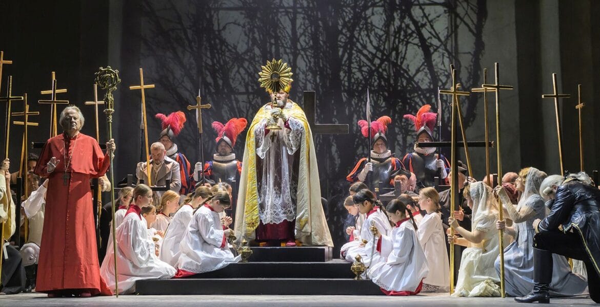 Tosca. Zurück zu den Wurzeln.