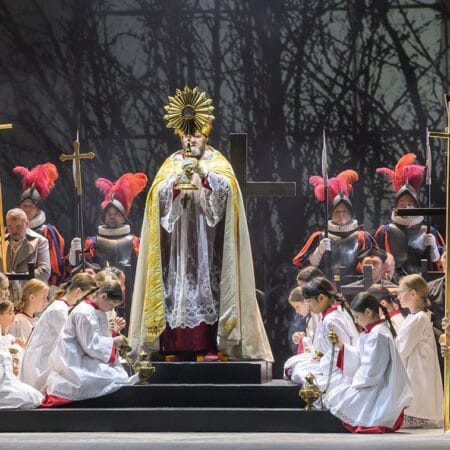 Tosca. Zurück zu den Wurzeln.